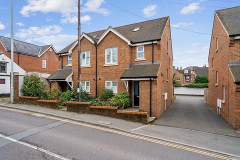 undefined, Folly Lane St. Albans AL3