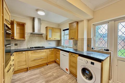 6 bedroom semi-detached house to rent, Park Road, Hounslow TW3