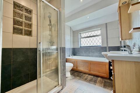 6 bedroom semi-detached house to rent, Park Road, Hounslow TW3
