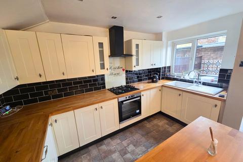 3 bedroom terraced house to rent, Middlesbrough TS4