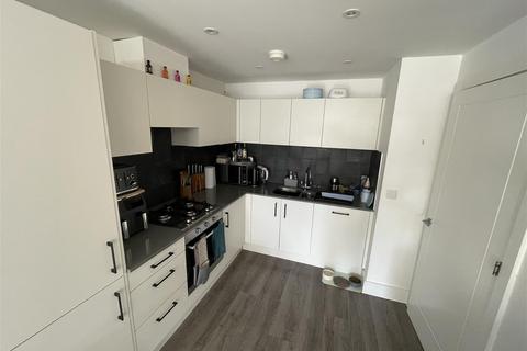 3 bedroom terraced house to rent, Boscombe Grove Road, Bournemouth