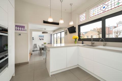 5 bedroom terraced house for sale, Hollingbourne Road, London SE24