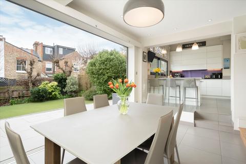 5 bedroom terraced house for sale, Hollingbourne Road, London SE24.