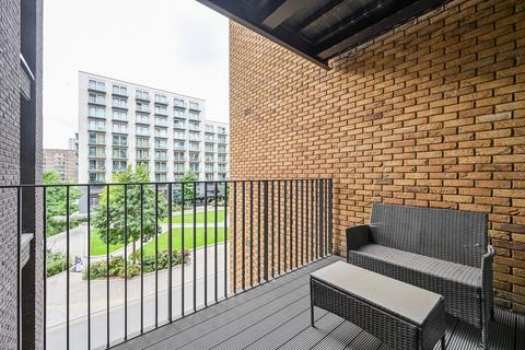 2 bedroom flat for sale, Masthead House, E16, Royal Docks, London, E16