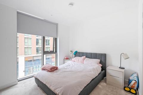 2 bedroom flat for sale, Masthead House, E16, Docklands, London, E16