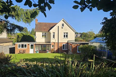 Basingstoke Road, Alton, GU34
