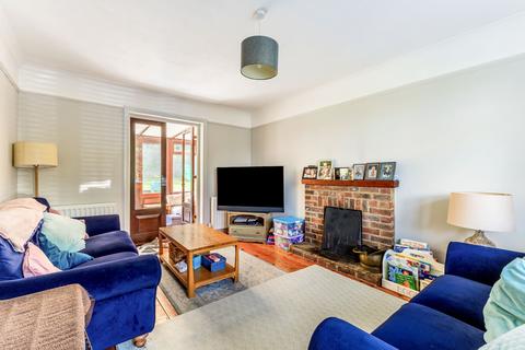 undefined, Basingstoke Road, Alton, GU34