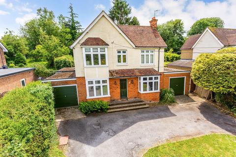 undefined, Basingstoke Road, Alton, GU34