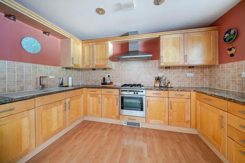 2 bedroom flat for sale, Montpellier Grove, Cheltenham, GL50