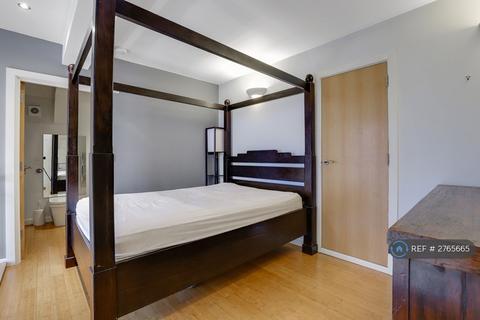 2 bedroom flat to rent, Reed Place, London, SW4