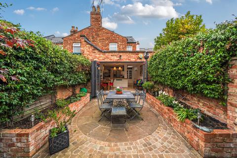 St. Lukes Place, Cheltenham, GL53