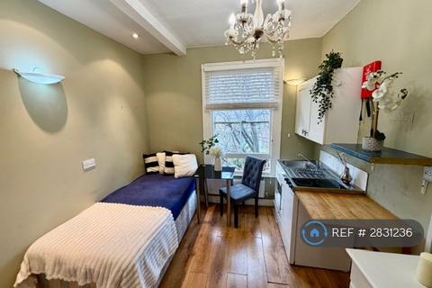 undefined, Hammersmith Grove, London, W6