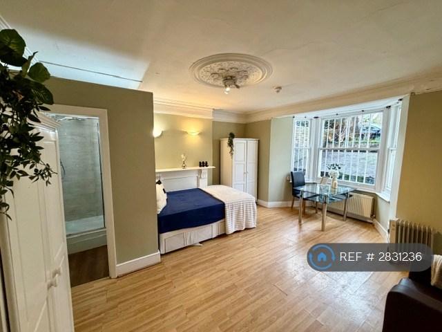 Room10
