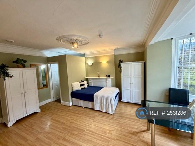 Room10