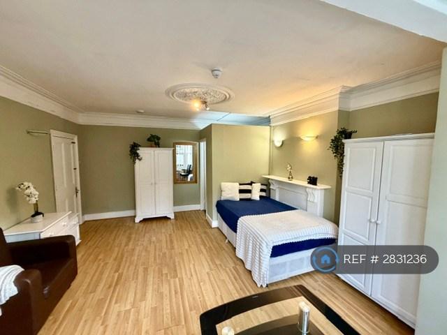 Room10