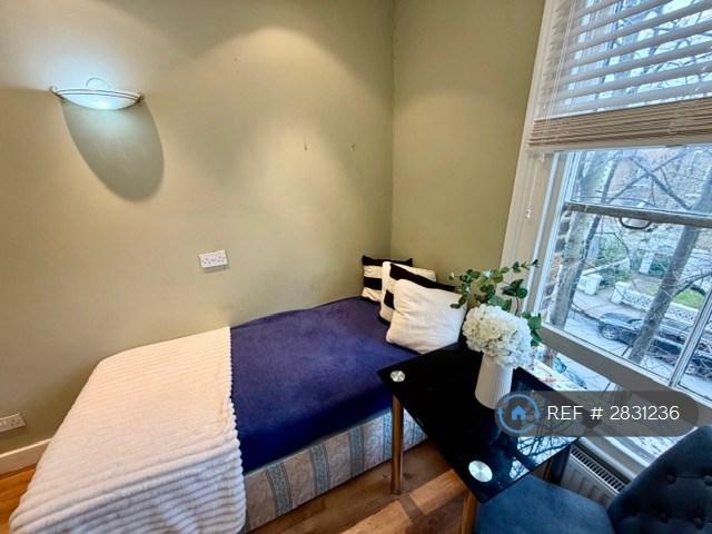 Room1