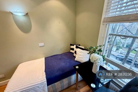 undefined, Hammersmith Grove, London, W6