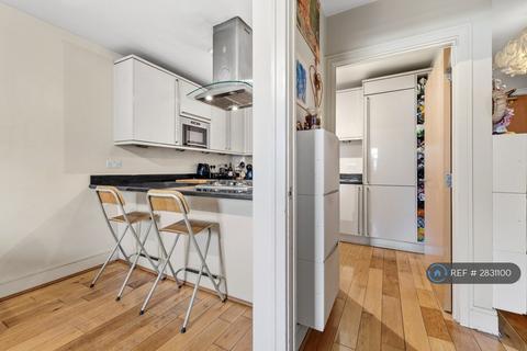 1 bedroom flat to rent, Meridian Court, London, SE15