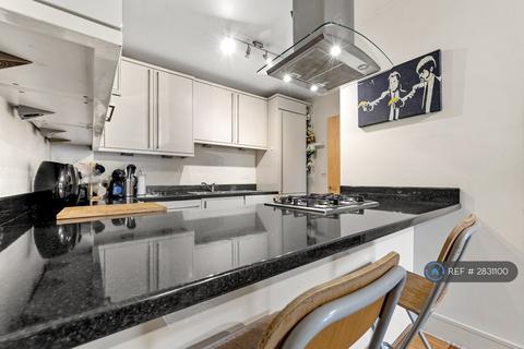 1 bedroom flat to rent, Meridian Court, London, SE15