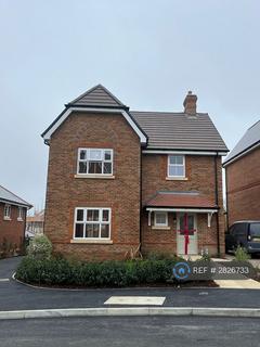 4 bedroom detached house to rent, Rosewood Avenue, Maidenhead, SL6
