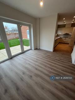 4 bedroom detached house to rent, Rosewood Avenue, Maidenhead, SL6