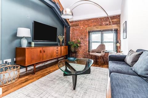 2 bedroom apartment to rent, Blantyre Street, Manchester M15