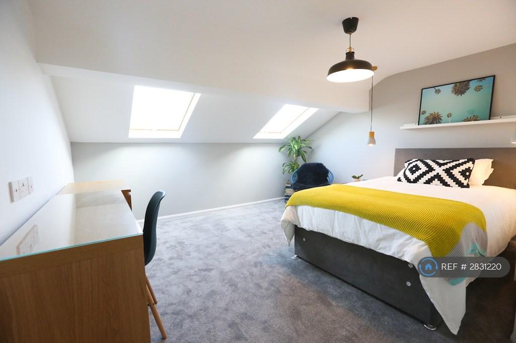 £700 Pcm - All Bills Included - Taken