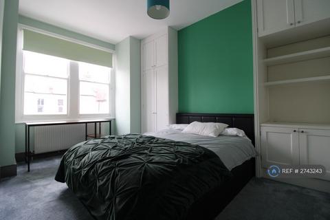 undefined, Crowborough Road, London, SW17