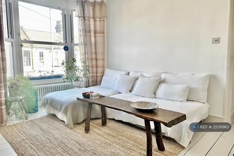 2 bedroom flat to rent, Warren Road, London, E10