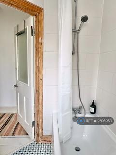 2 bedroom flat to rent, Warren Road, London, E10