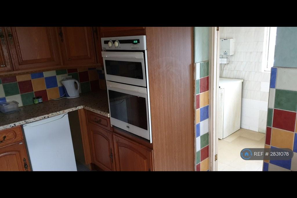 Apsley - Kitchen/Utility