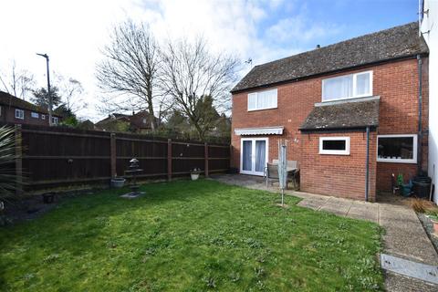 3 bedroom house to rent, Colchester Road, Manningtree CO11