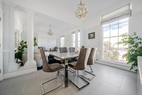 3 bedroom flat for sale, Imperial Square, Cheltenham, GL50