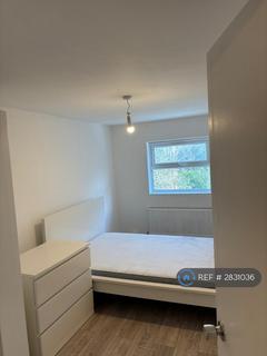 2 bedroom flat to rent, Lewisham Road, London, SE13