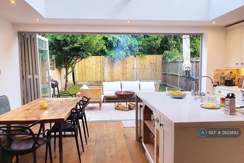 undefined, Denton Rd, Twickenham, TW1