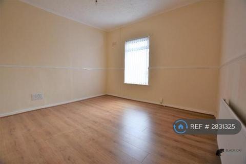 3 bedroom terraced house to rent, Newton Road, St. Helens, WA9