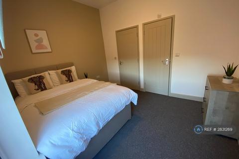 undefined, Shobnall St, Burton-On-Trent, DE14