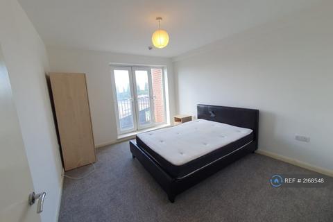 2 bedroom flat to rent, Hessel Street, Salford, M50