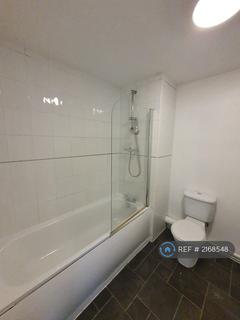 2 bedroom flat to rent, Hessel Street, Salford, M50