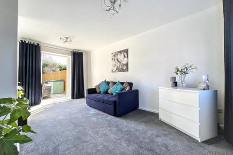 3 bedroom terraced house for sale, Hexham Avenue, Hebburn, NE31