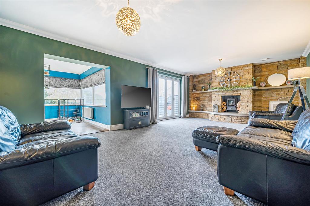 Lounge extension