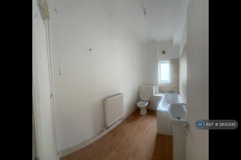 1 bedroom in a flat share to rent, Peak Hill Gardens, London, SE26