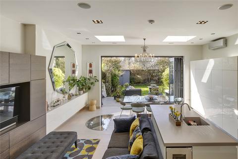 4 bedroom semi-detached house for sale, Ramsden Road, SW12