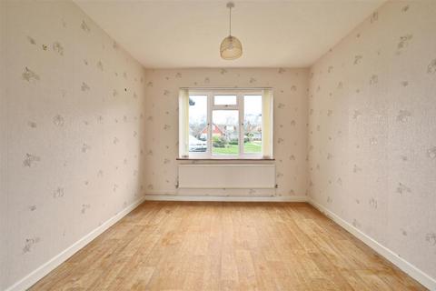2 bedroom ground floor flat for sale, Cowdray Close, Bexhill-On-Sea