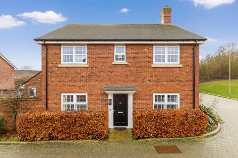 4 bedroom house for sale, Runnymede Drive, Odiham, RG29