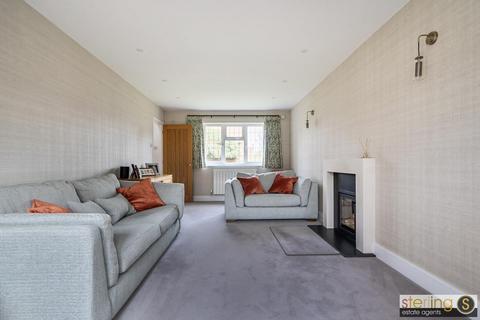 5 bedroom detached house for sale, Bishops Field, Aston Clinton