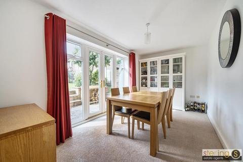 5 bedroom detached house for sale, Bishops Field, Aston Clinton