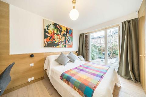 undefined, Hollies Way, London SW12