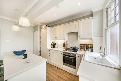 3 bedroom flat for sale, Ashlake Road, London SW16