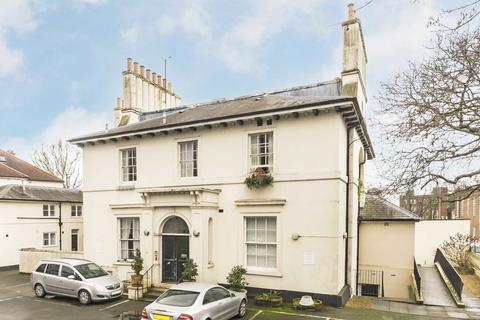Leigham Court Road, London SW16